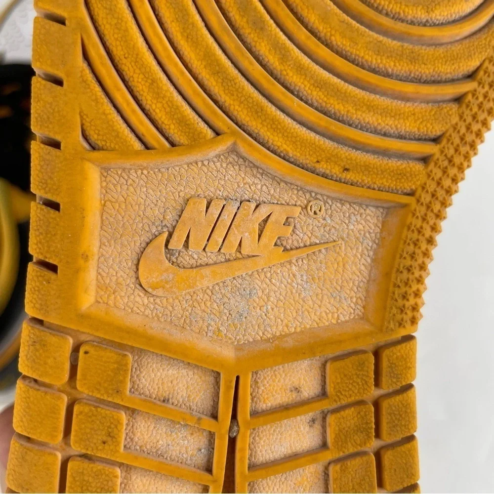 Nike Air Jordan 1 Low Taxi Steelers Yellow Black White‎ 553560-701 Size 6.5Y
